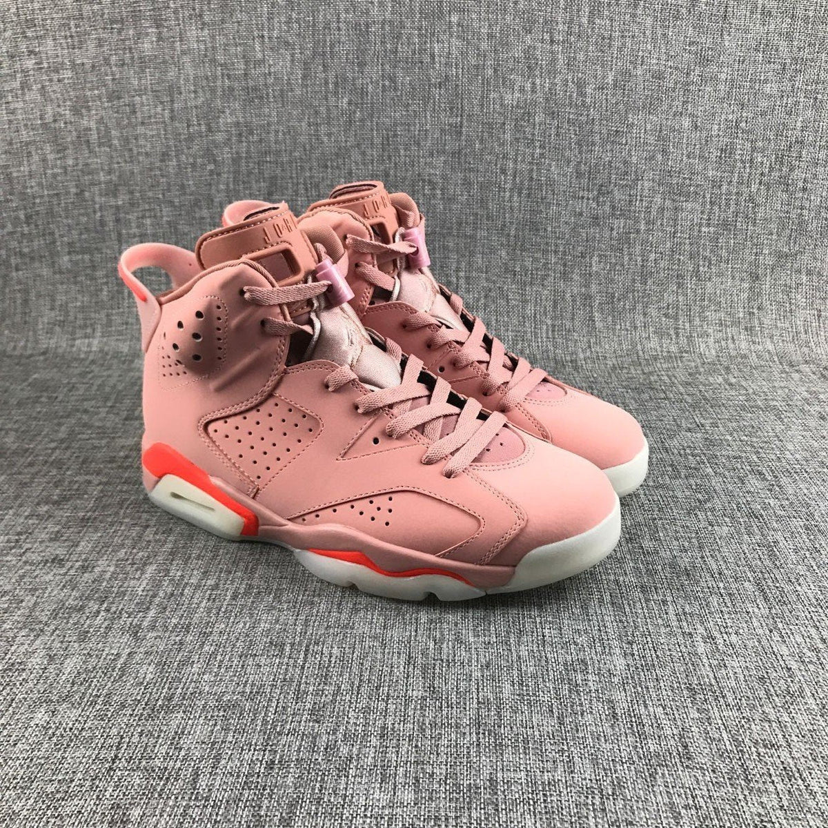 6 Pinky AJ6
