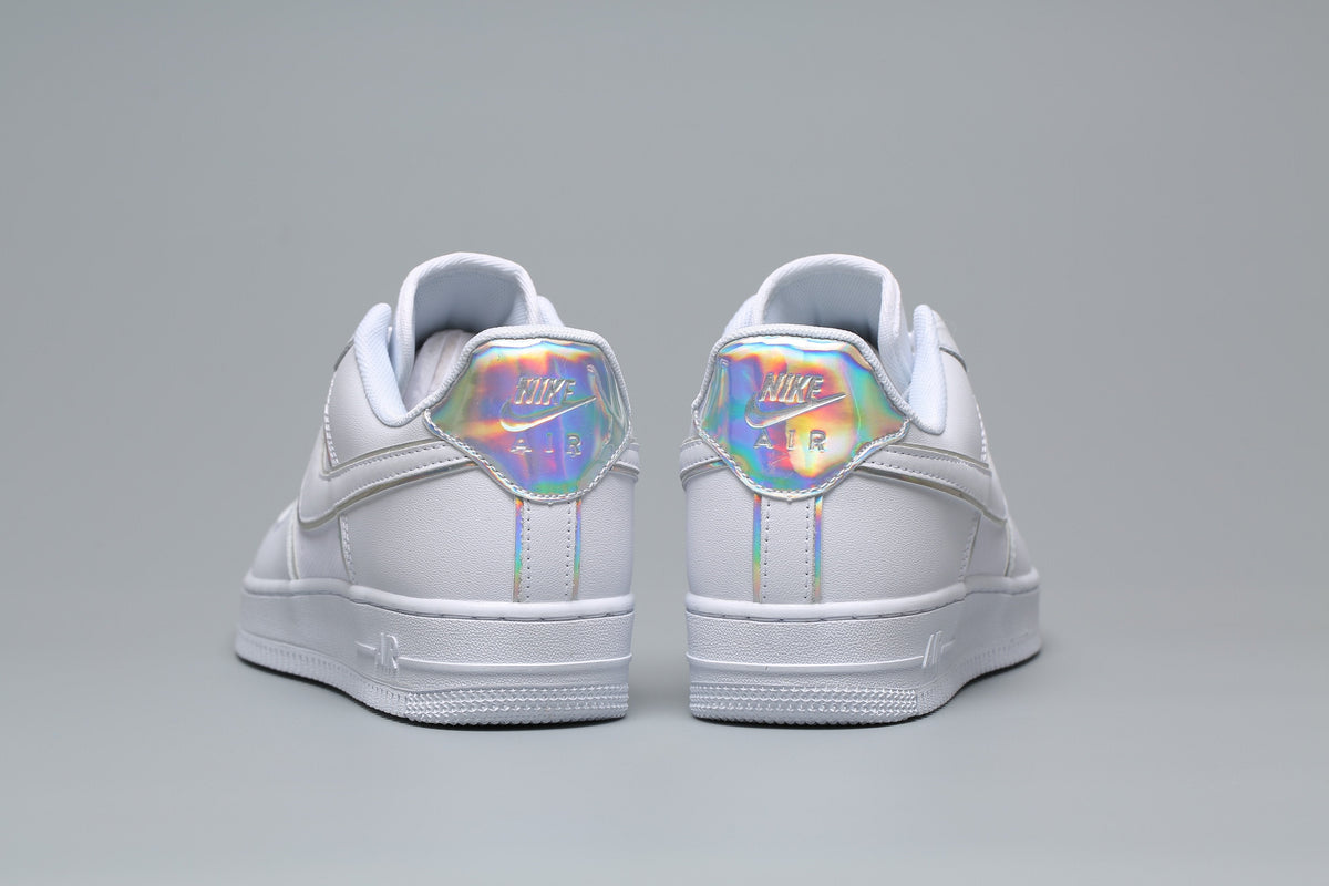 1 07 LV8 All White AF1