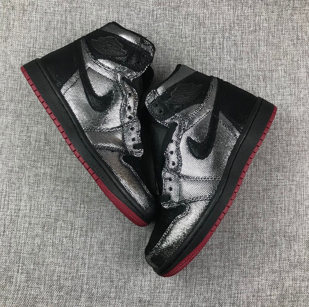 1 Mid Modern Black Silver AJ1
