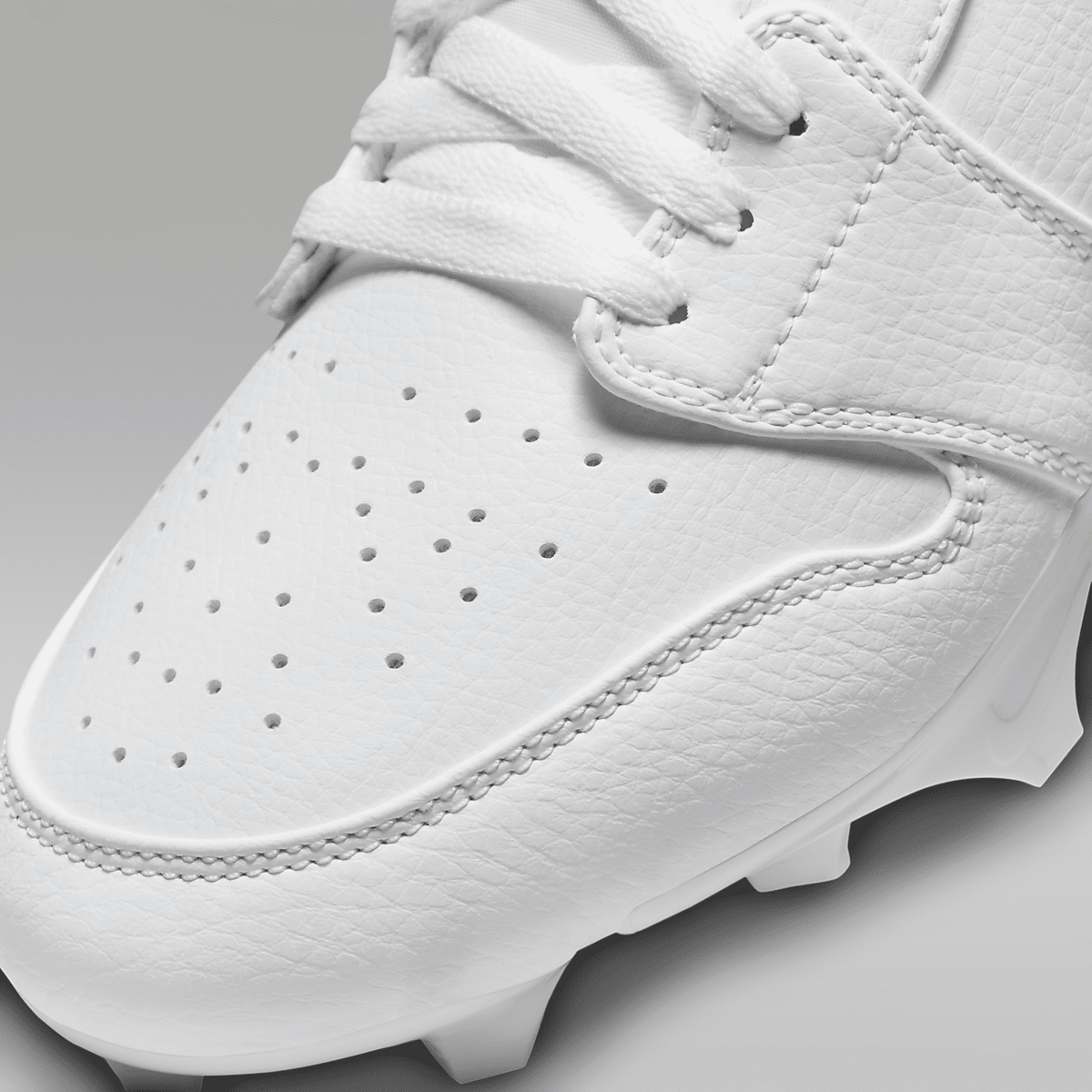 1 Low TD Men's Football Cleat