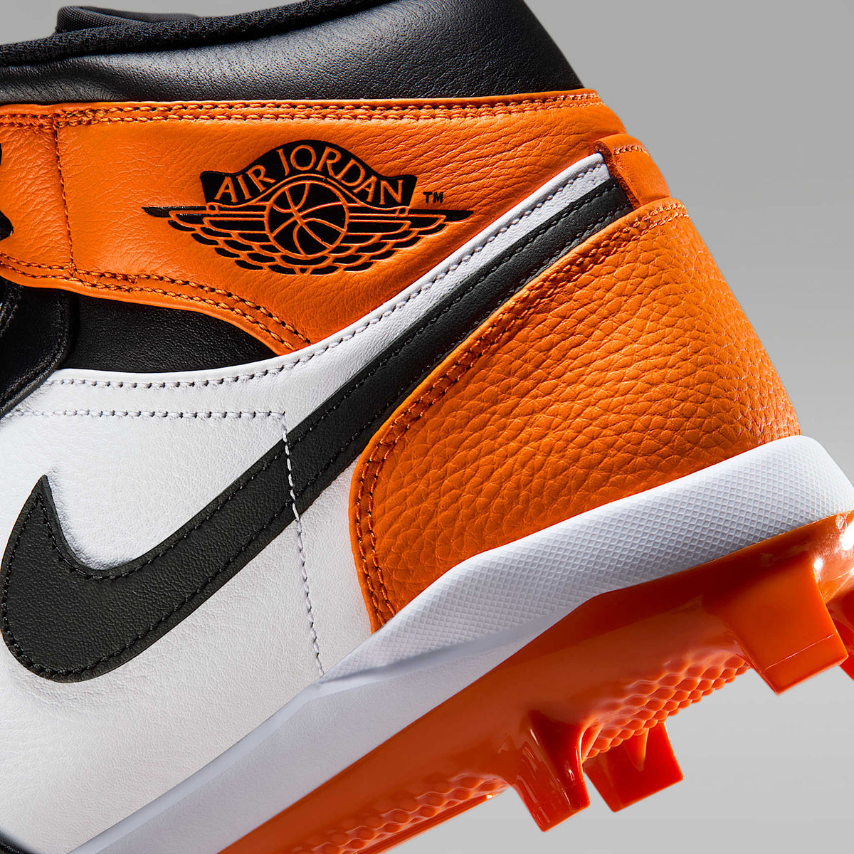 1 Retro Basketball Shoes MCS SE Men's Baseball Cleats