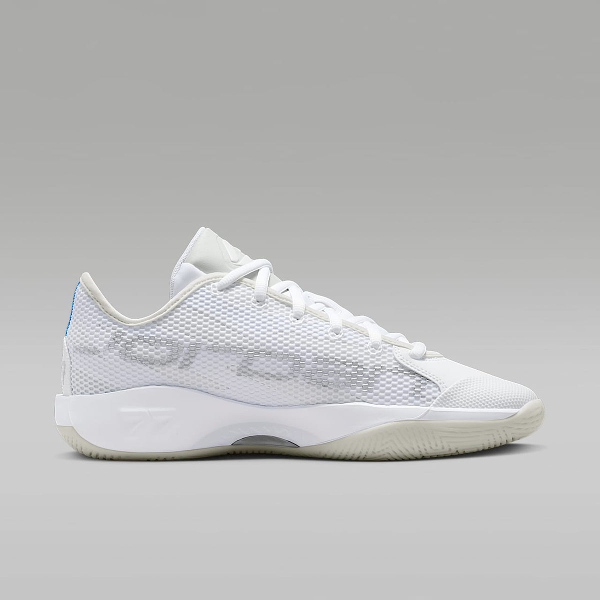Luka 77 Basketball Shoes