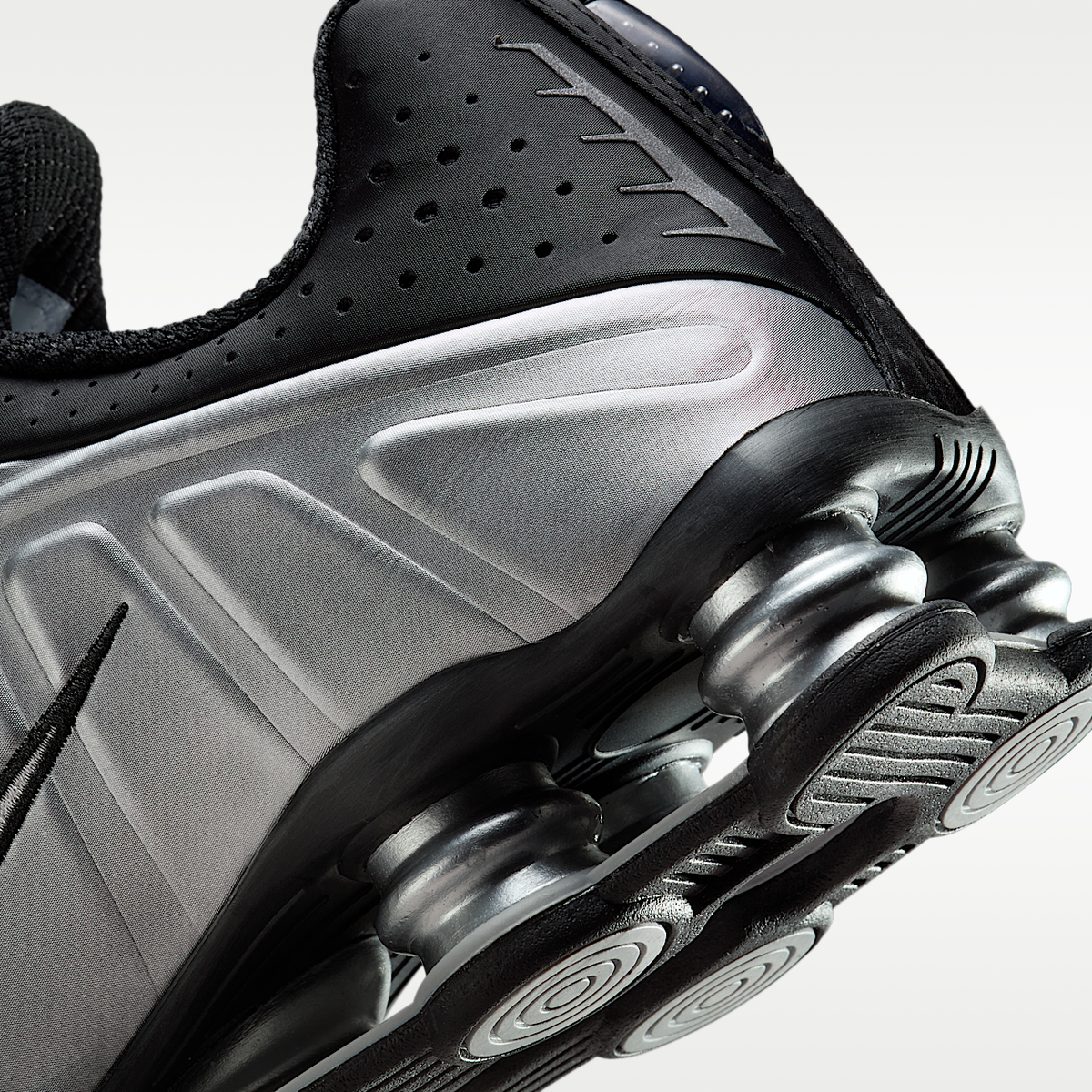Shox R4