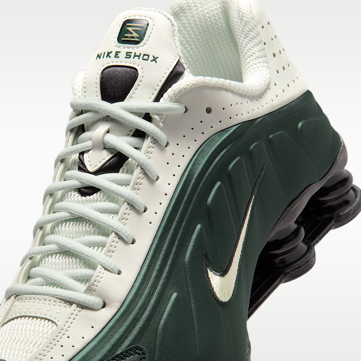 Shox R4 Men's Shoes