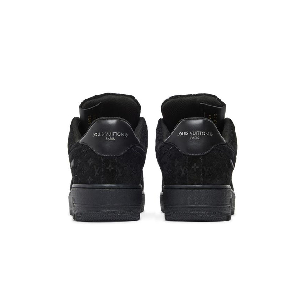 x Nike Air Force 1 Low â€˜Triple Blackâ€™