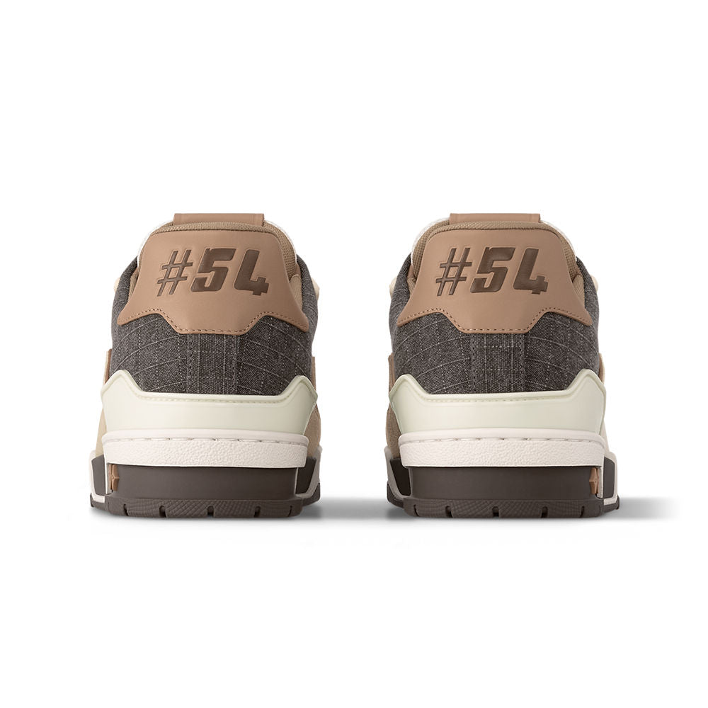 Trainer 'Brown'